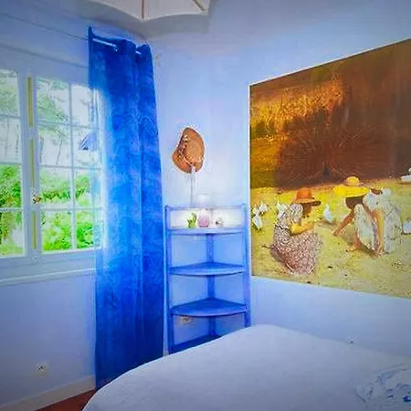 Au Coeur De La Pinede Piscine Mer Apartament